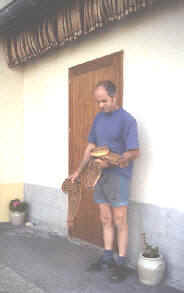 mbeschet01.jpg (8663 octets)